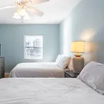 Cute One Bedroom At The Coral Resort Apts