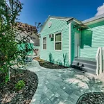 Frenchy\'S Cottage 490