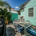 Frenchy\'S Cottage 490