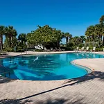 Meridian 1001 - A Spacious Beachfront Condo