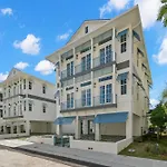 The Akoya & Pearl Houses At The Gemma - 2 Homes With Private Pools Just Steps To Clearwater Beach