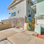 Driftwood Beach Cottage - Walk To Clearwater Bch