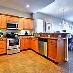 Harborview Grande 700 Waterfront Condo