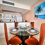 440 West Condos 1508S Walk To The Beach 555