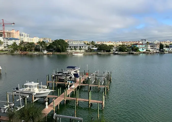 Beautiful Waterfront 3 Bedroom Condo, Located In The Heart Of Clearwater Beach