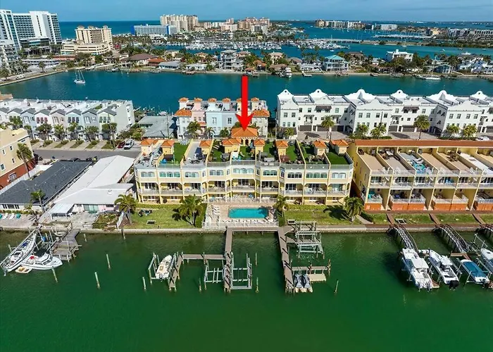 Clearwater Penthouse 5 Min Beach Walk Heated Pool