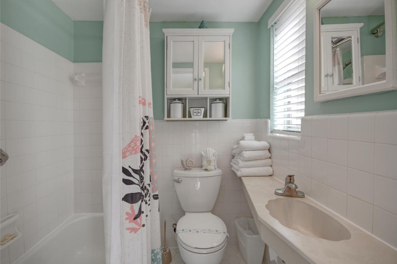 Aparthotel Five Palms Vacation Rentals- Daily - Weekly - Monthly *