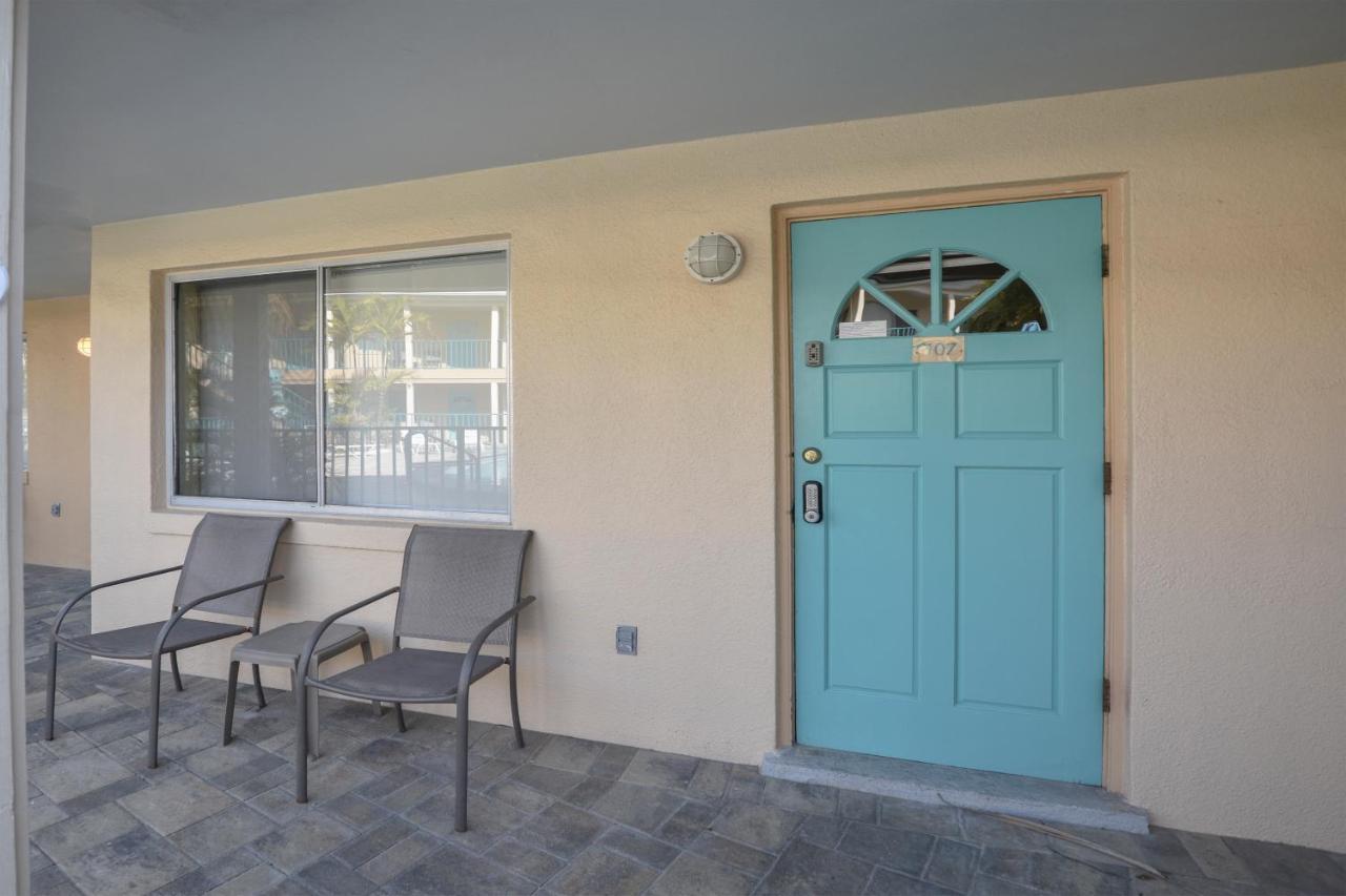 Aparthotel Five Palms Vacation Rentals- Daily - Weekly - Monthly Clearwater Beach
