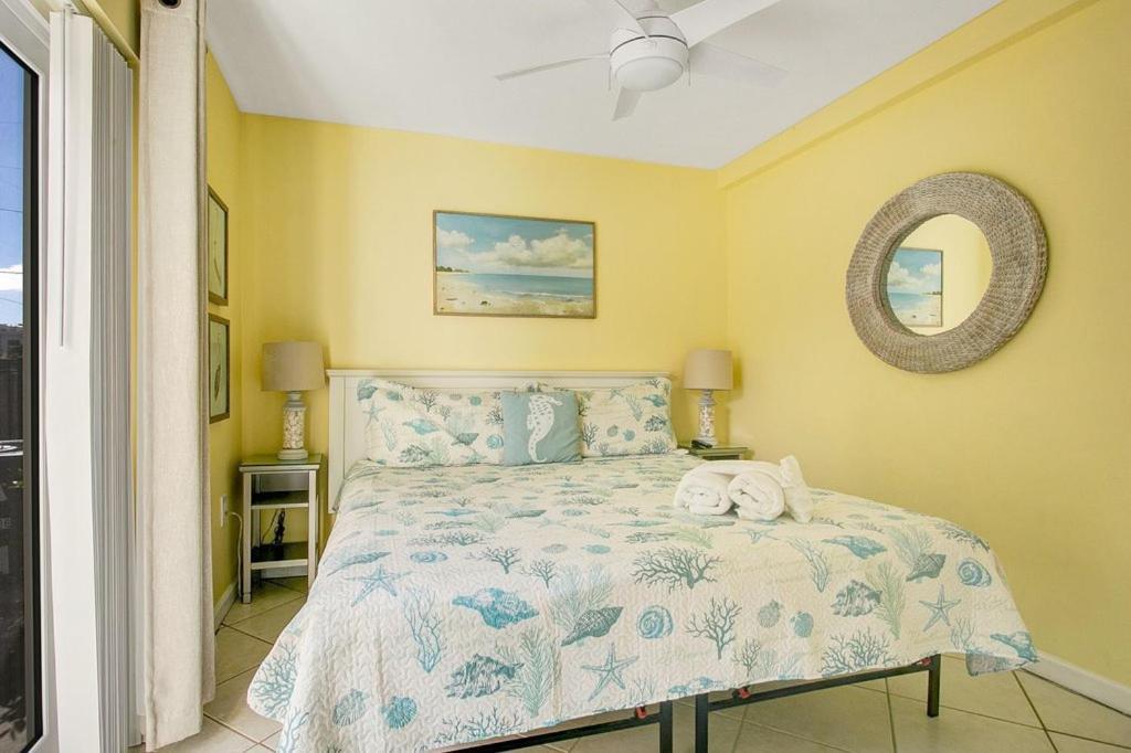 Aparthotel Five Palms Vacation Rentals- Daily - Weekly - Monthly *