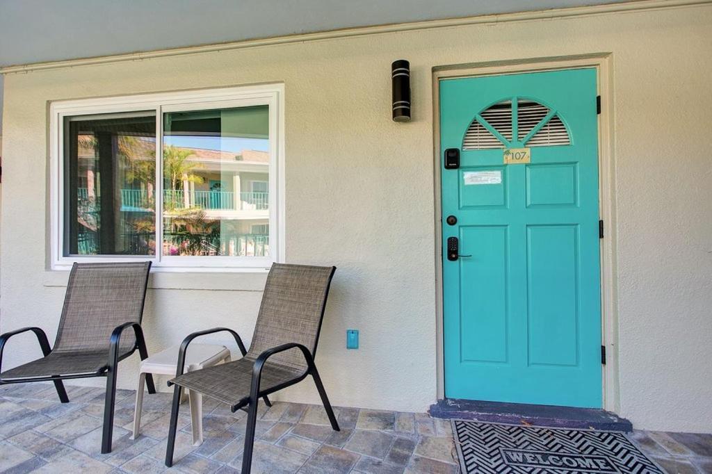 Aparthotel Five Palms Vacation Rentals- Daily - Weekly - Monthly