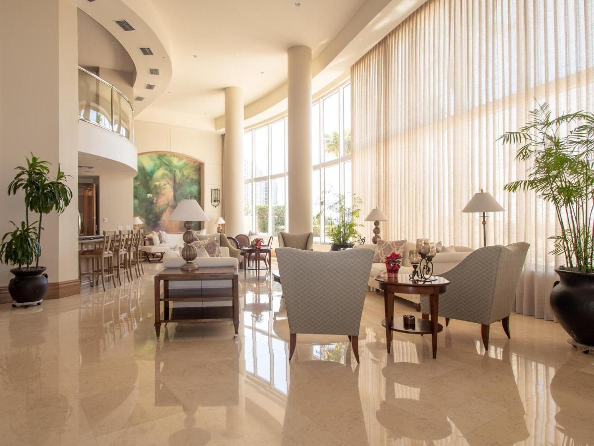Apartment Meridian 1001 - A Spacious Beachfront *