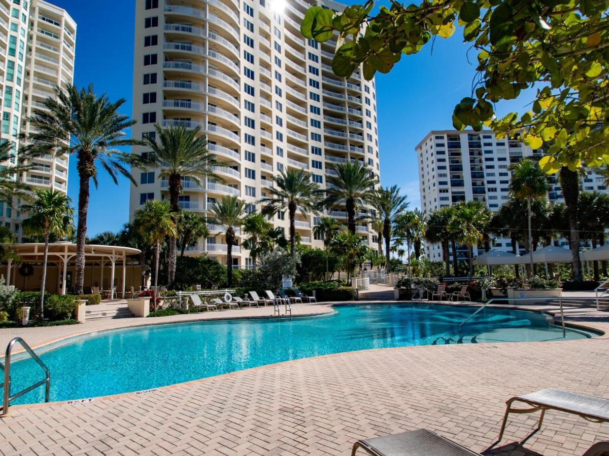 Meridian 1001 - A Spacious Beachfront
