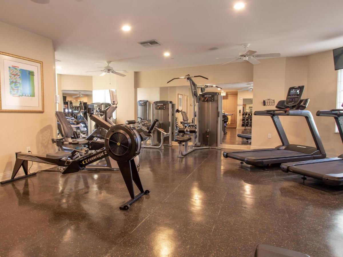 Meridian 1001 - A Spacious Beachfront Apartment Clearwater Beach