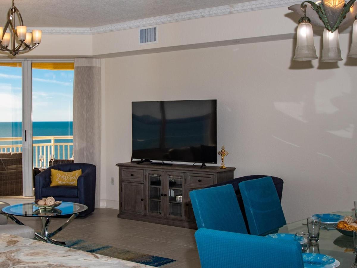 Meridian 1001 - A Spacious Beachfront