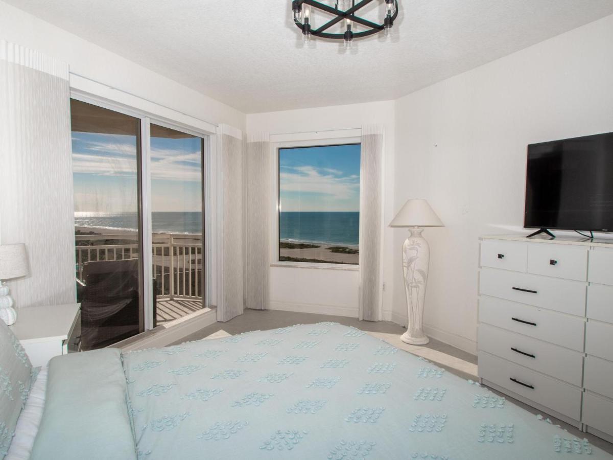 Meridian 1001 - A Spacious Beachfront