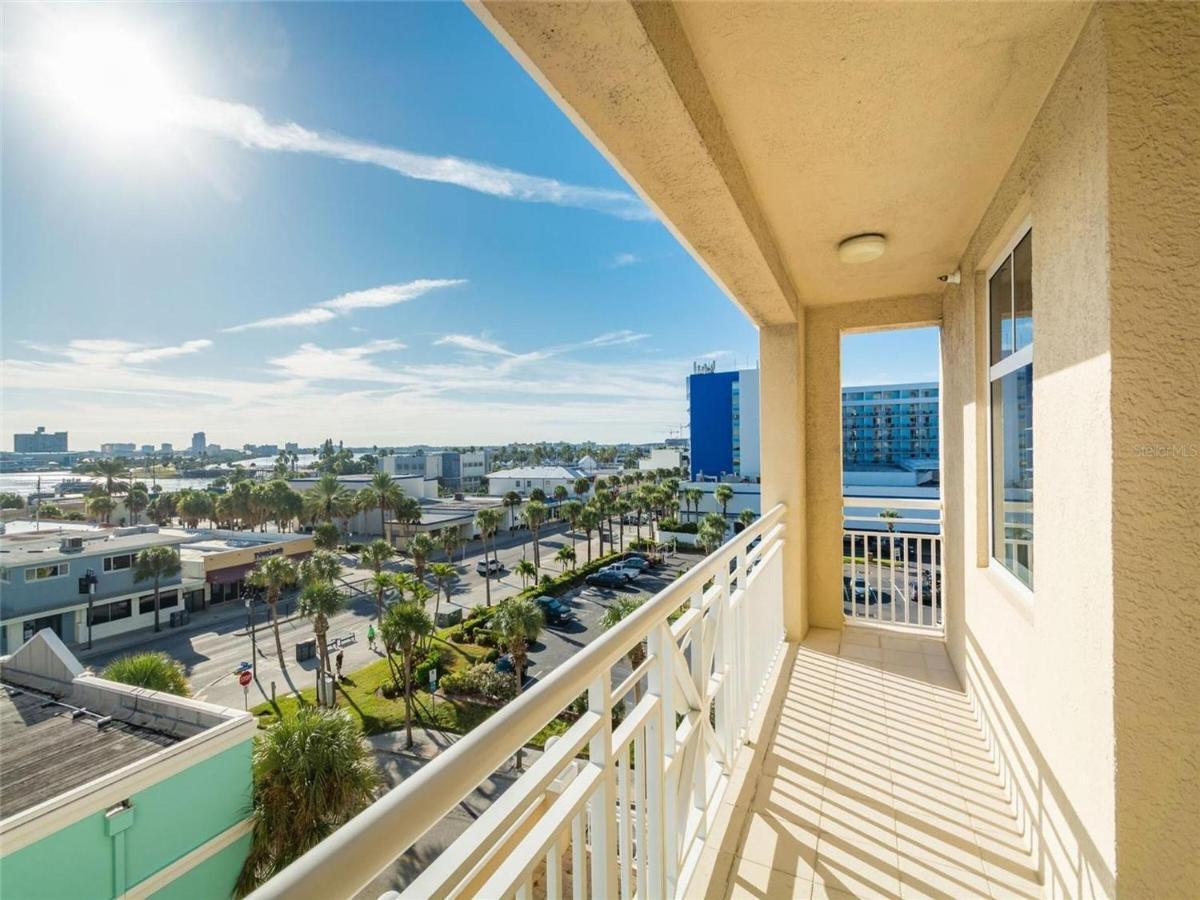 Mandalay Club 505-p Luxury Beachfront Apartment Clearwater Beach