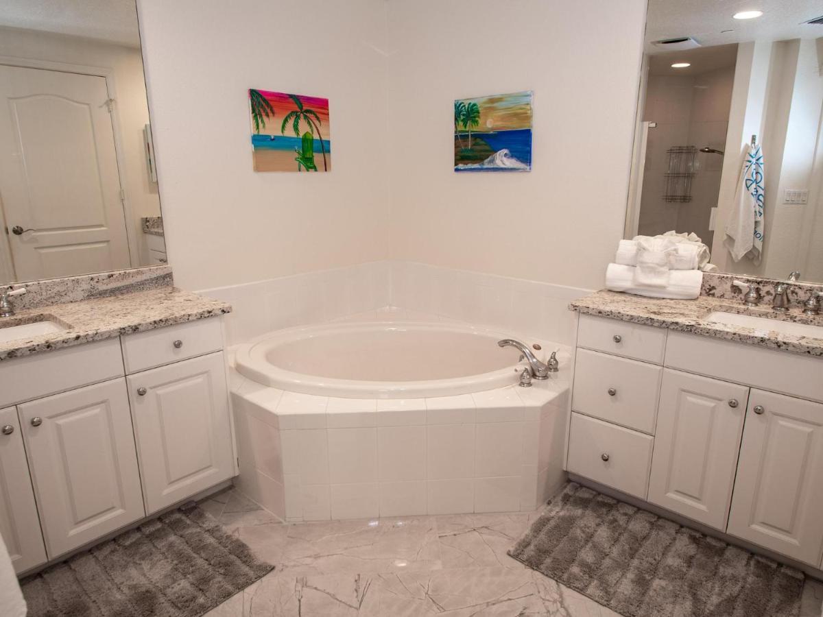 Apartment Meridian 1001 - A Spacious Beachfront Clearwater Beach