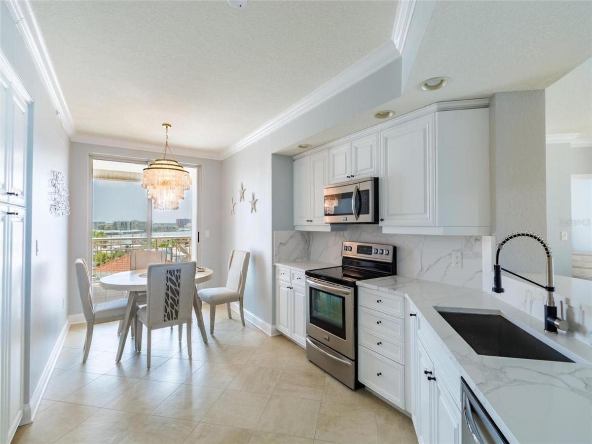 Mandalay Club 505-p Luxury Beachfront Clearwater Beach