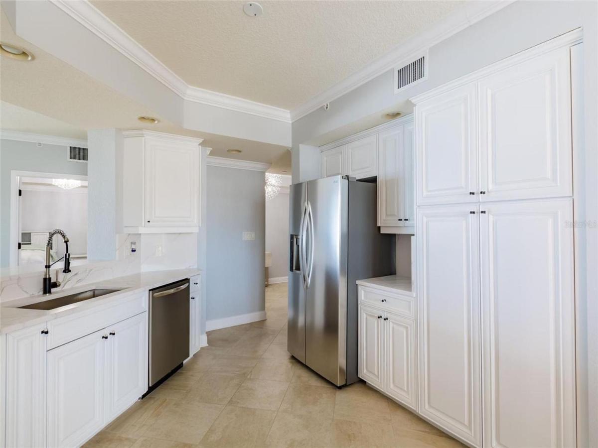 Mandalay Club 505-p Luxury Beachfront Clearwater Beach