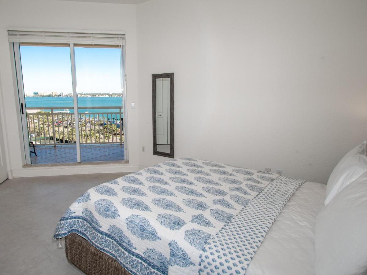Apartment Meridian 1001 - A Spacious Beachfront Clearwater Beach