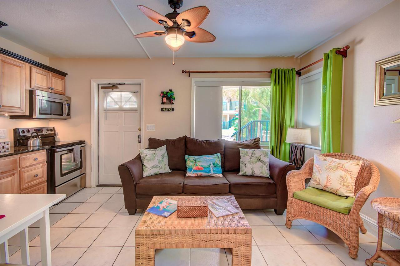 Aparthotel Five Palms Vacation Rentals- Daily - Weekly - Monthly *
