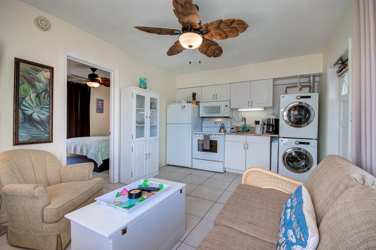 Five Palms Vacation Rentals- Daily - Weekly - Monthly *