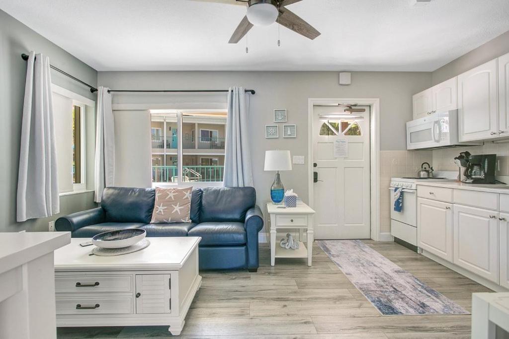 Aparthotel Five Palms Vacation Rentals- Daily - Weekly - Monthly Clearwater Beach