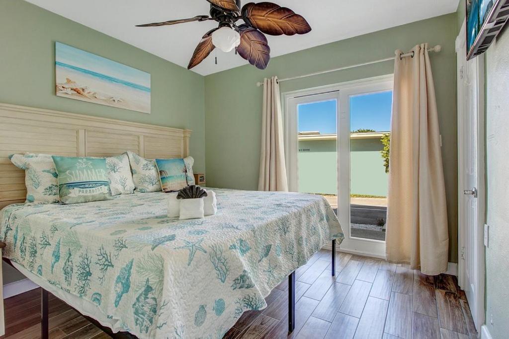 Five Palms Vacation Rentals- Daily - Weekly - Monthly Aparthotel