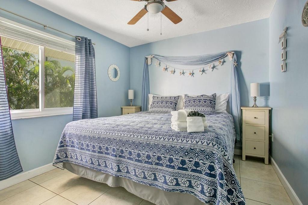 Five Palms Vacation Rentals- Daily - Weekly - Monthly *