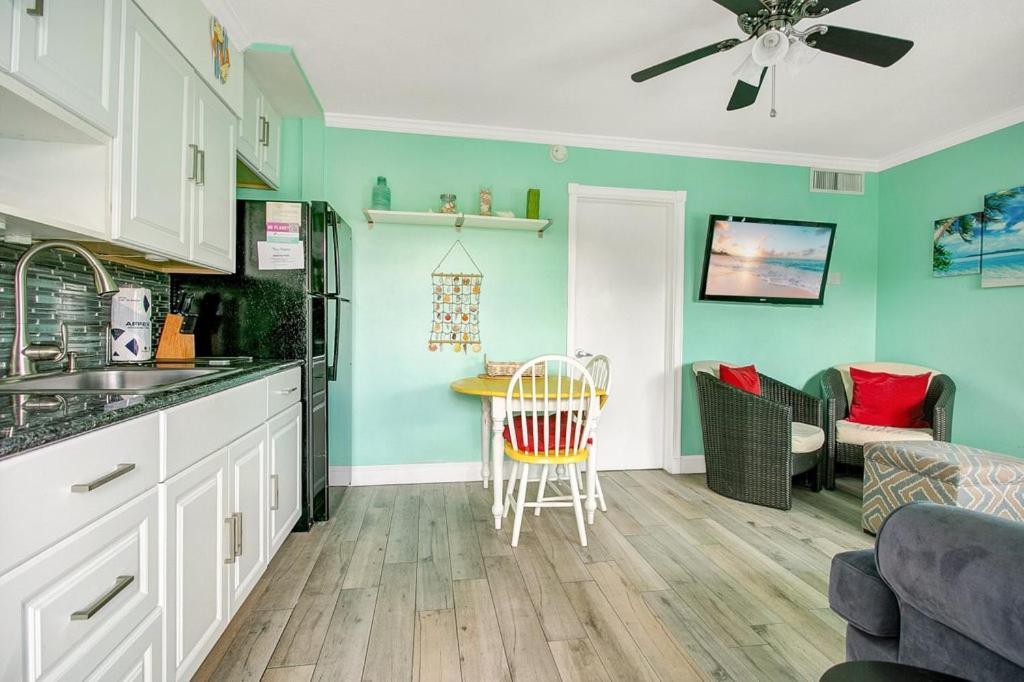 Five Palms Vacation Rentals- Daily - Weekly - Monthly Clearwater Beach