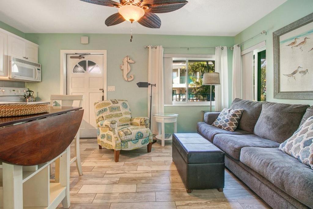 Five Palms Vacation Rentals- Daily - Weekly - Monthly Aparthotel *
