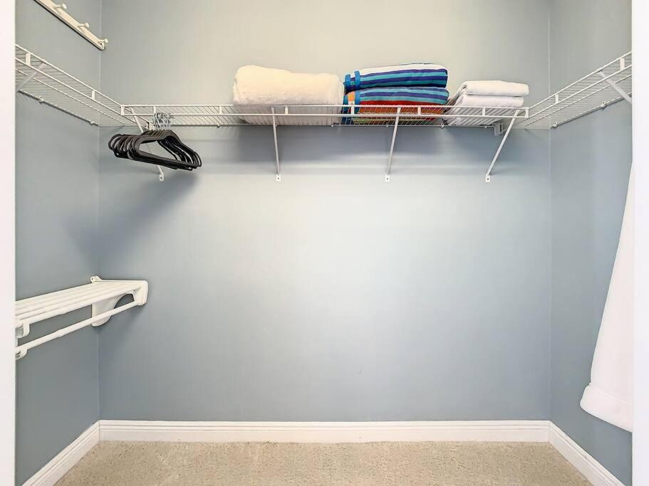 Clearwater Penthouse 5 Min Walk Heated Pool * Clearwater Beach