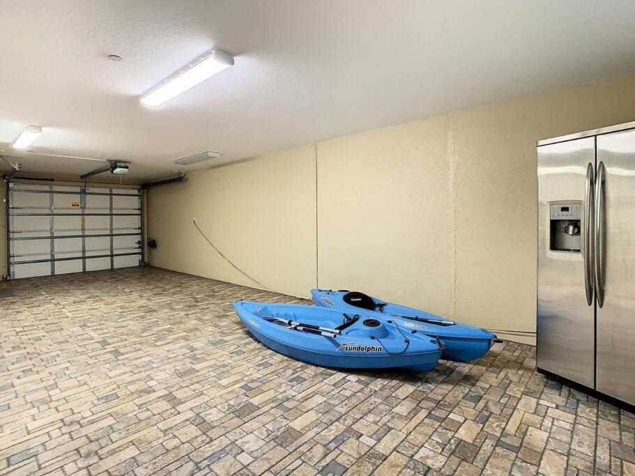 Clearwater Penthouse 5 Min Walk Heated Pool Holiday home Clearwater Beach