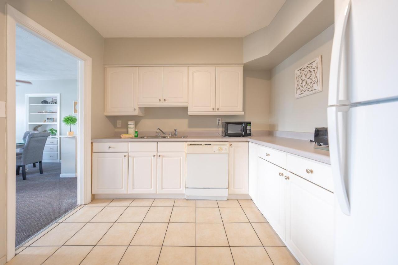 Tropical Breeze - Formerly Wells Manor Since 1953 Clearwater Beach
