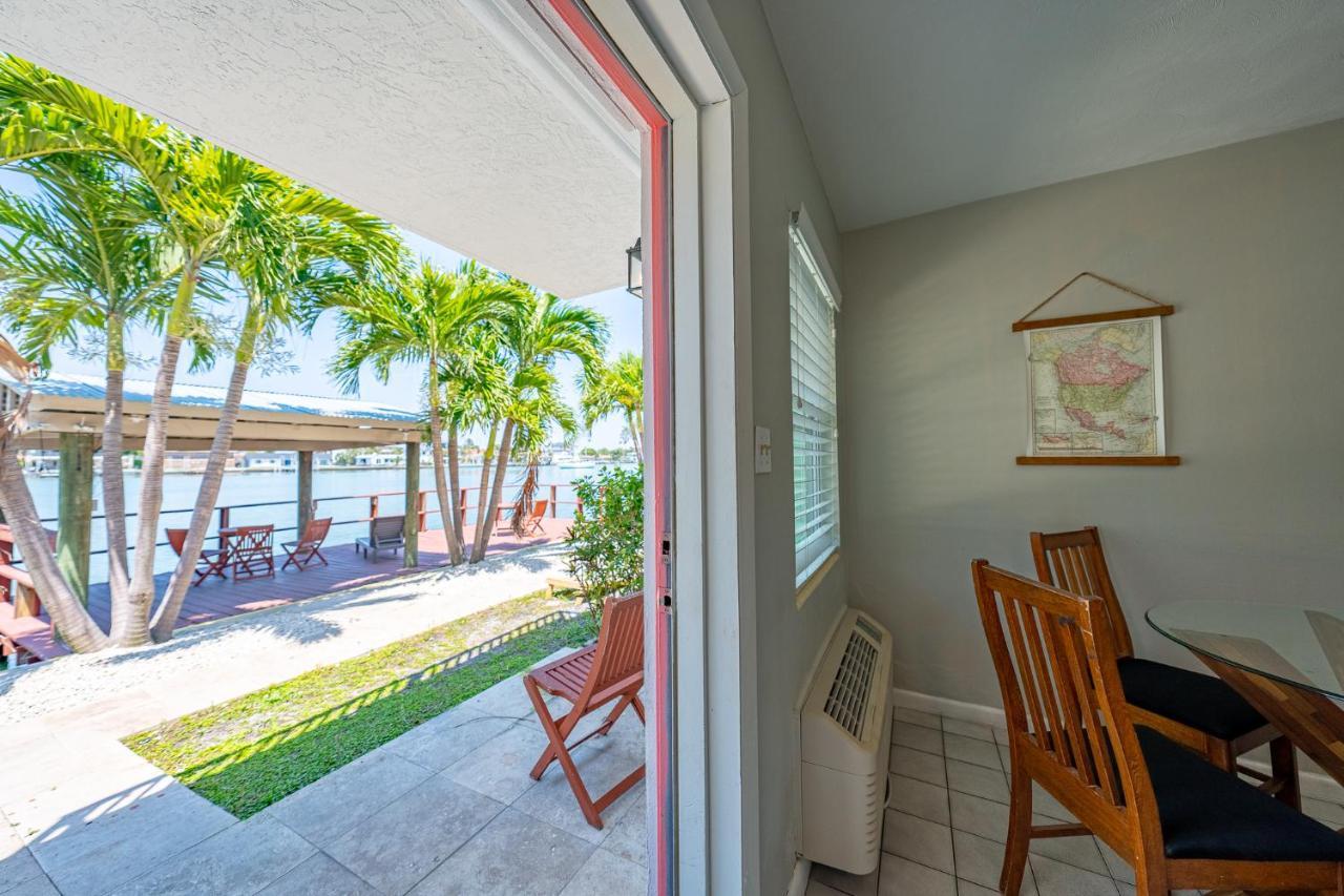 Tropical Breeze - Formerly Wells Manor Since 1953 Apartment *