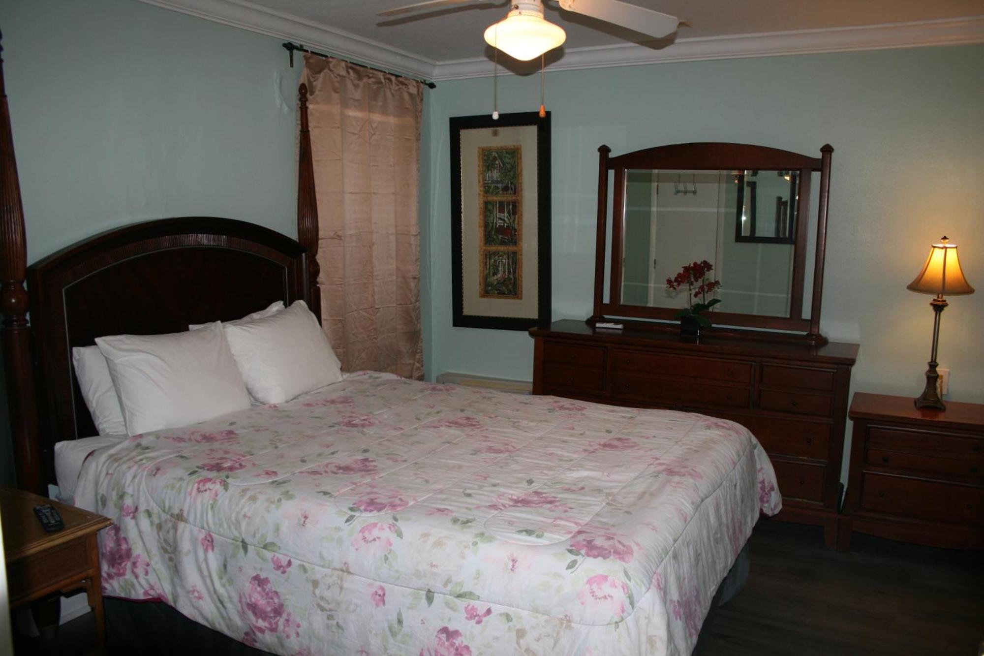 Royal North Resort