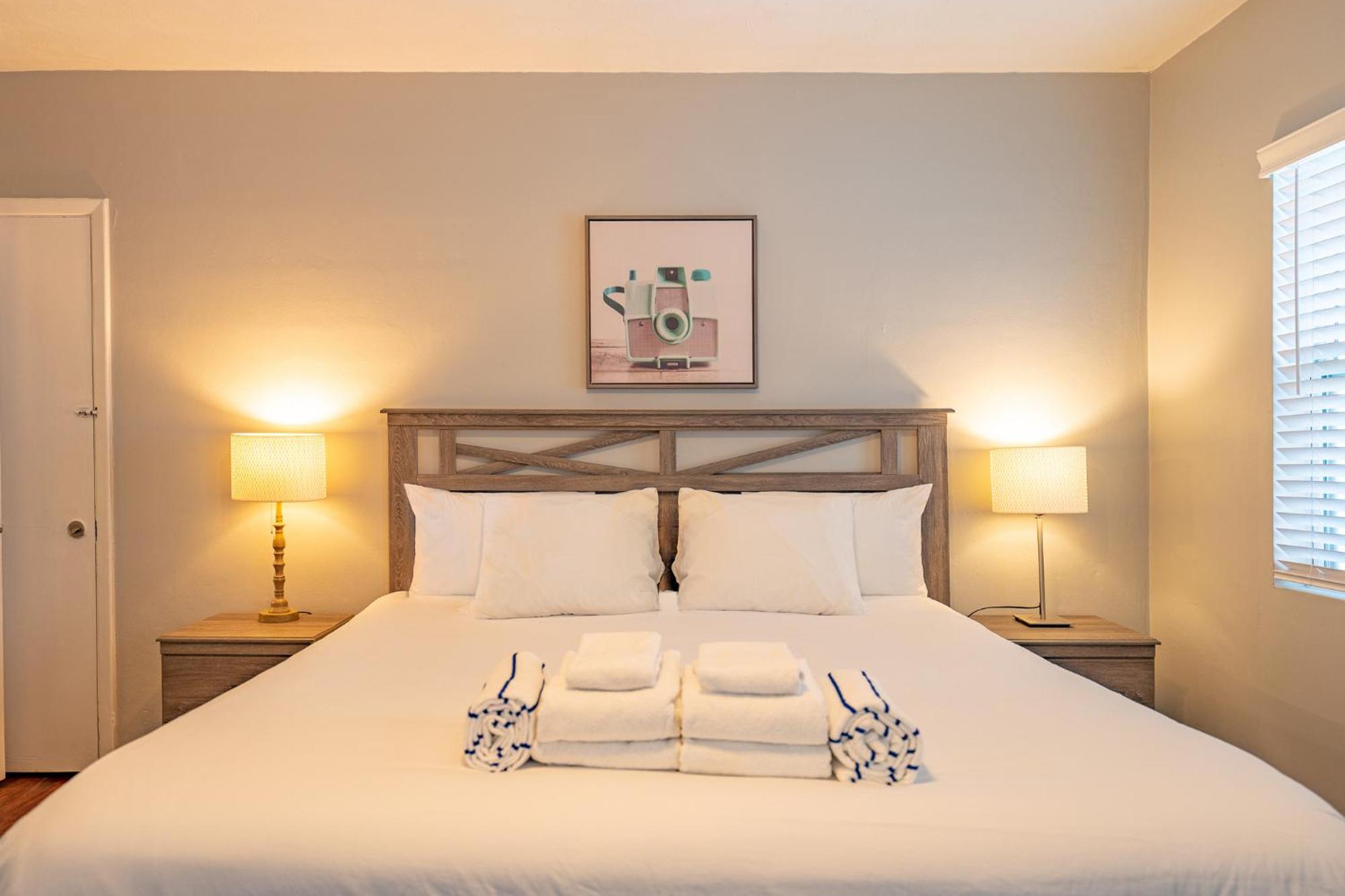 Tropical Breeze - Formerly Wells Manor Since 1953 Clearwater Beach