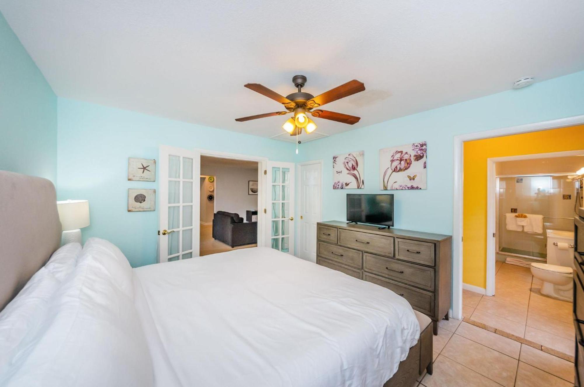 Holiday home Sea Breeze Beach House