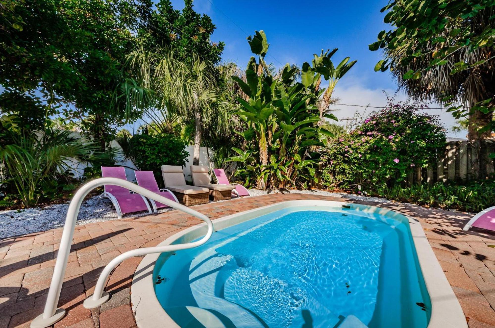Sea Breeze Beach House Holiday home Clearwater Beach