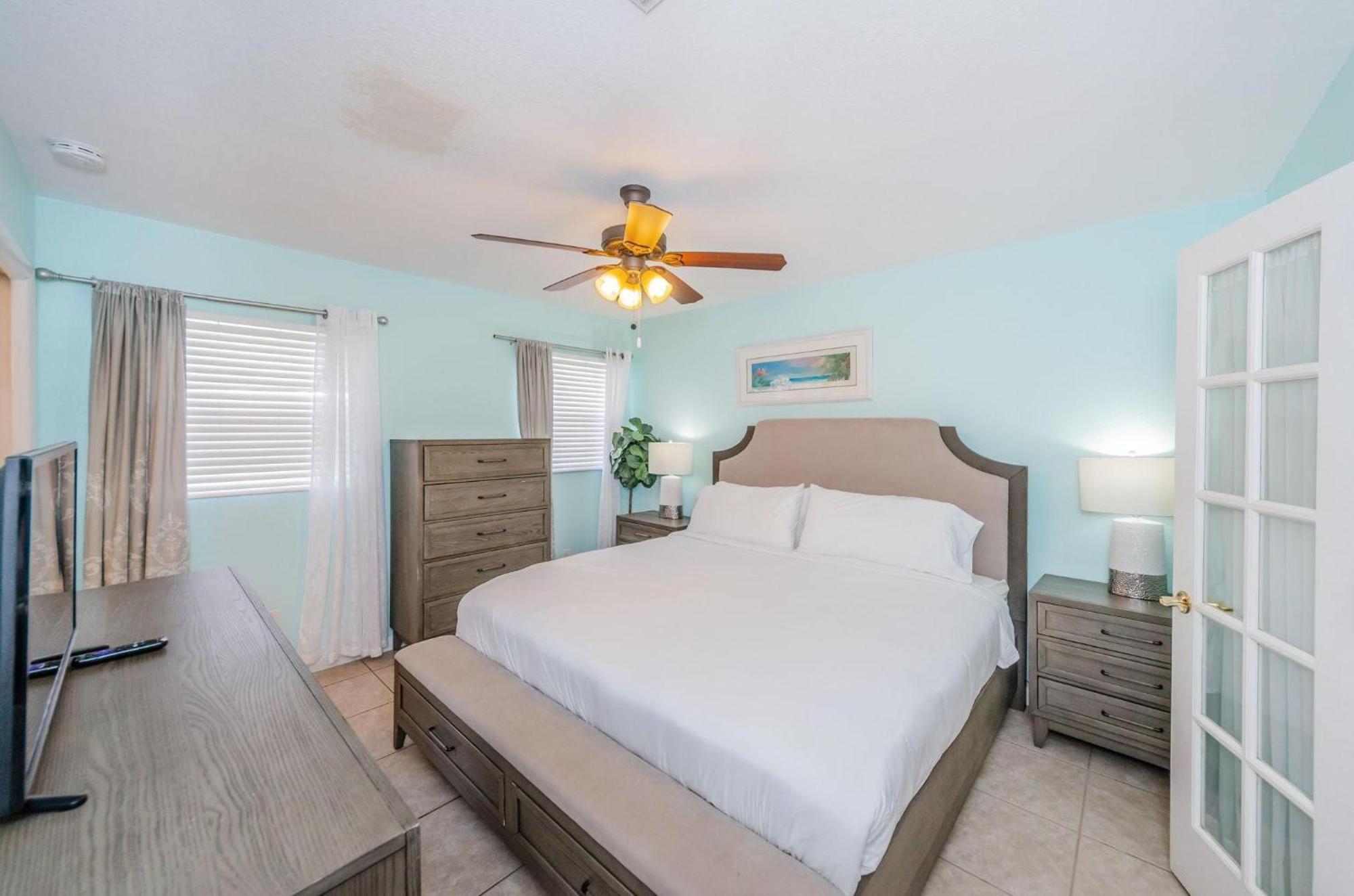 Sea Breeze Beach House Holiday home Clearwater Beach