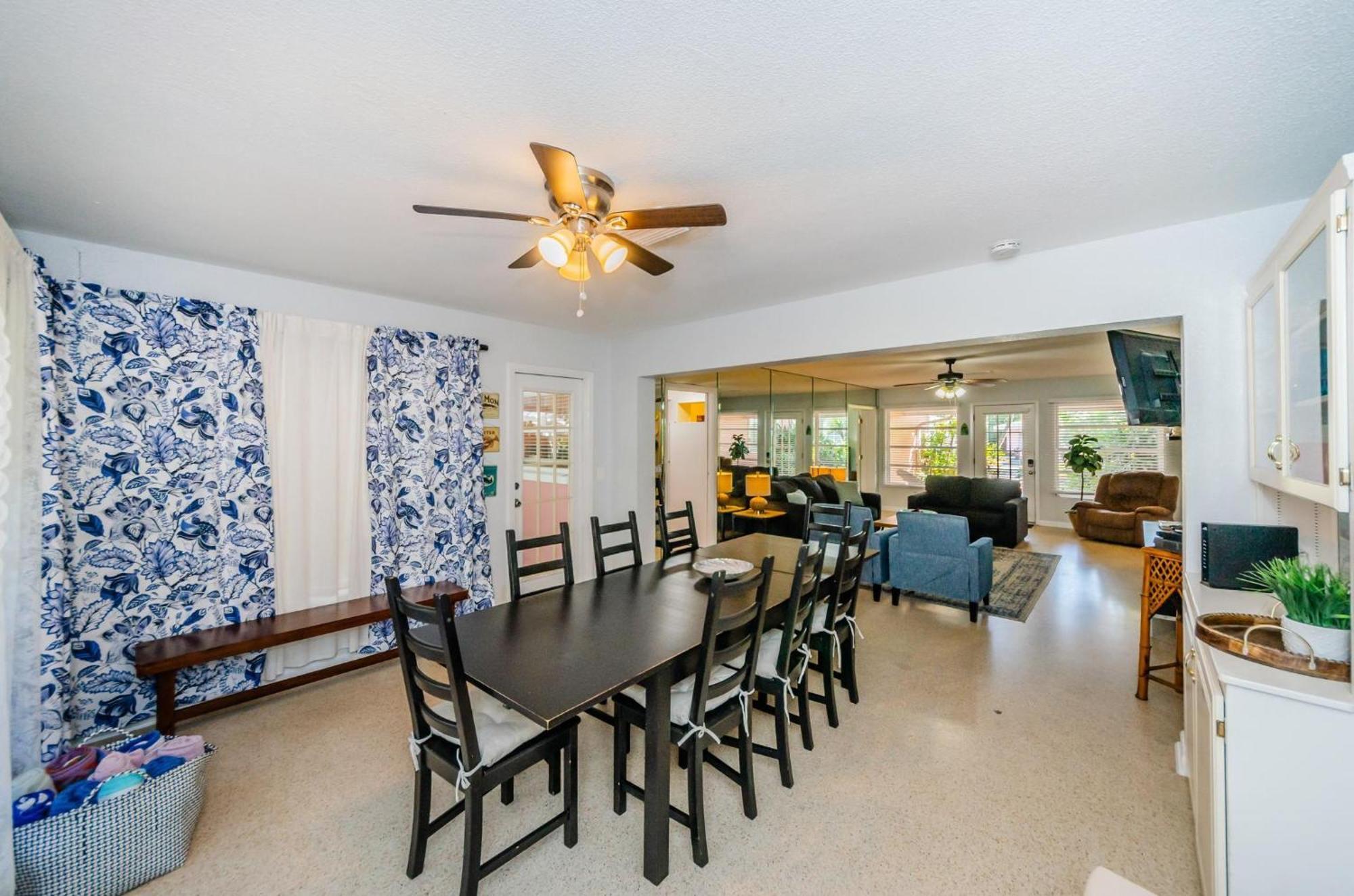 Sea Breeze Beach House Clearwater Beach