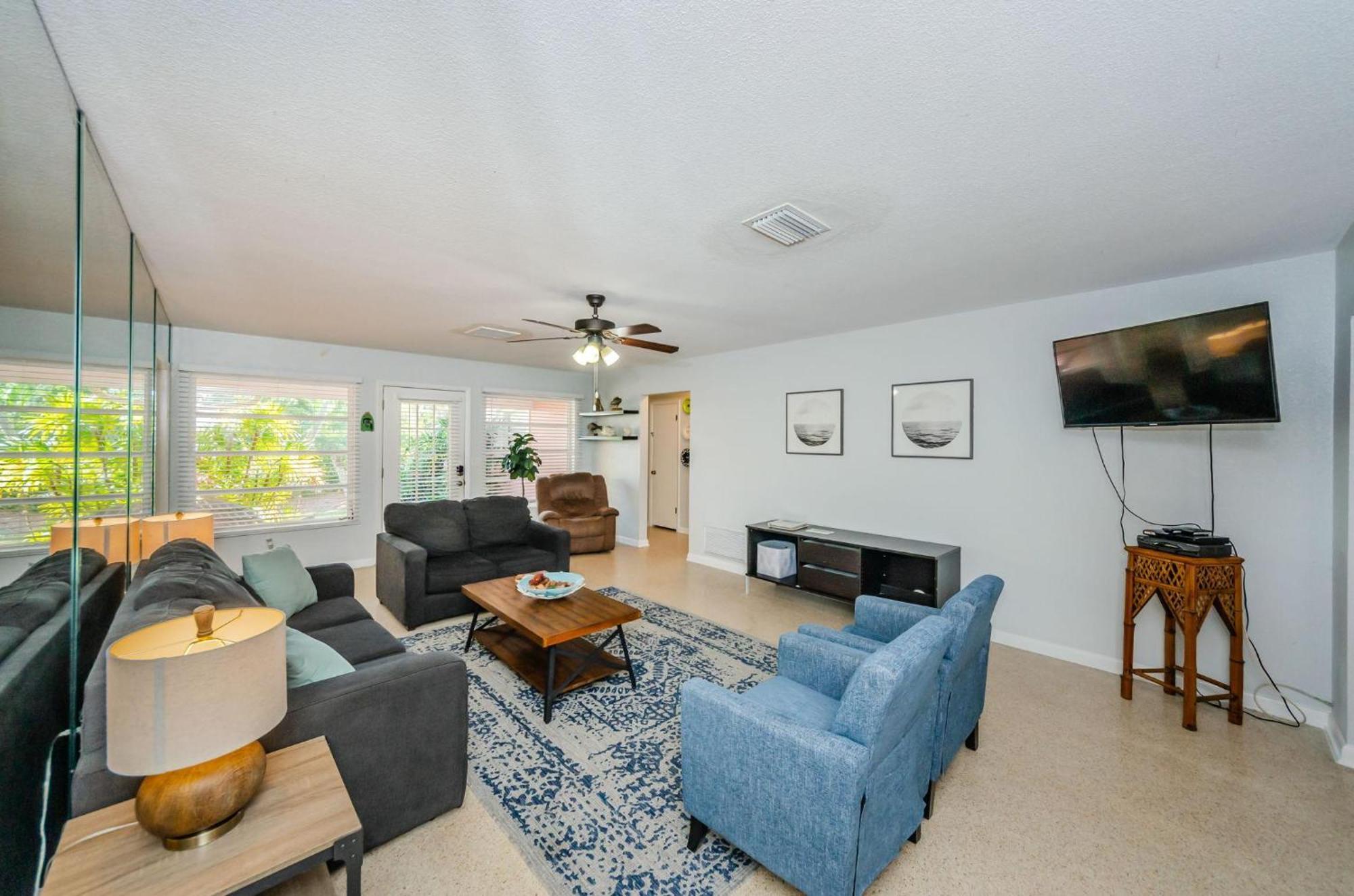 Sea Breeze Beach House Holiday home *