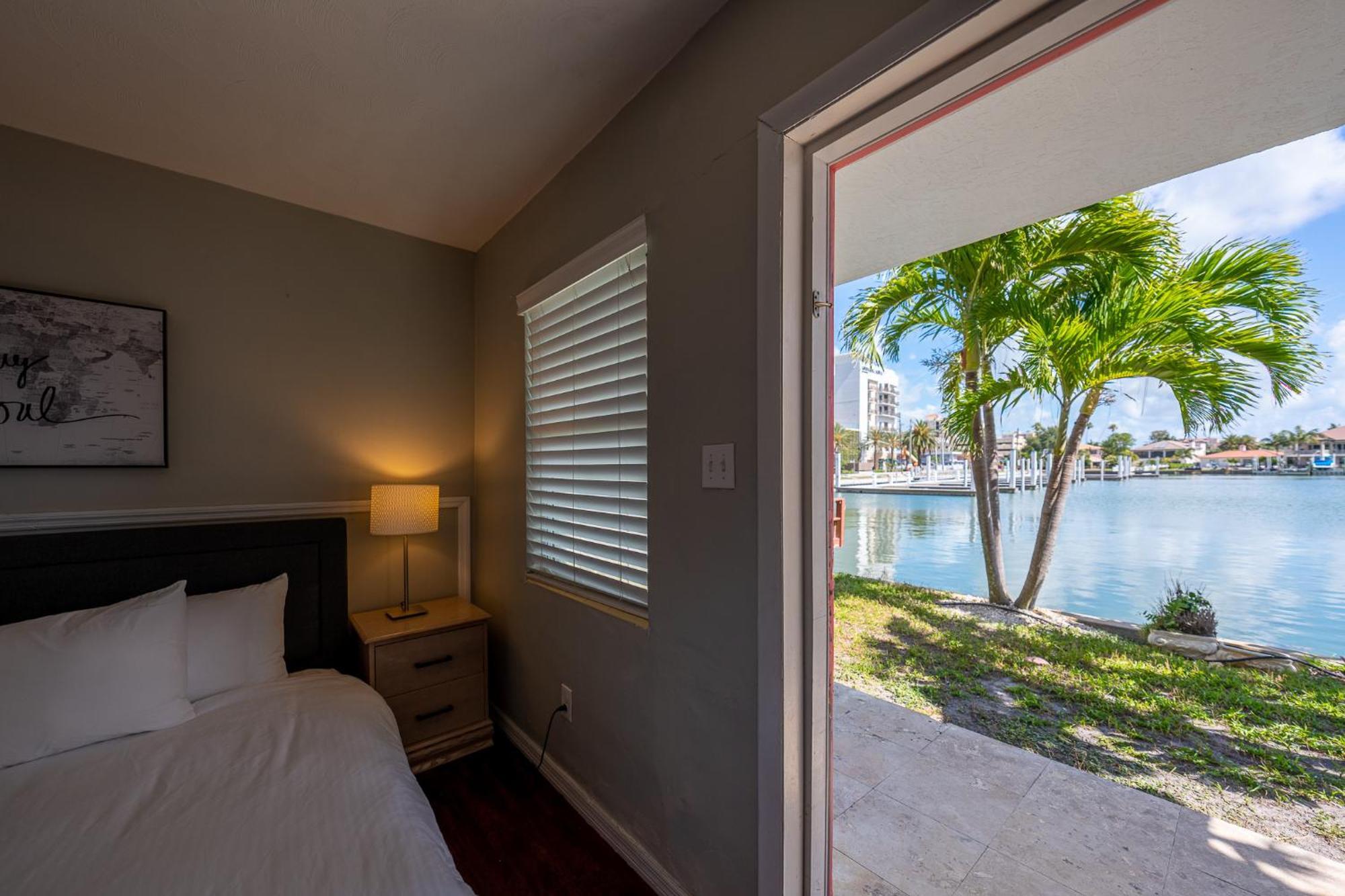 Apartment Tropical Breeze - Formerly Wells Manor Since 1953 Clearwater Beach