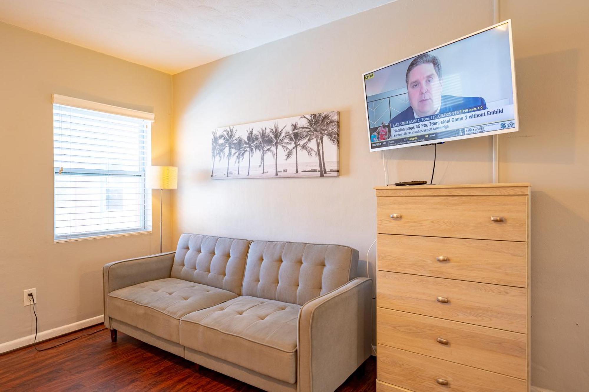 Tropical Breeze - Formerly Wells Manor Since 1953 Apartment