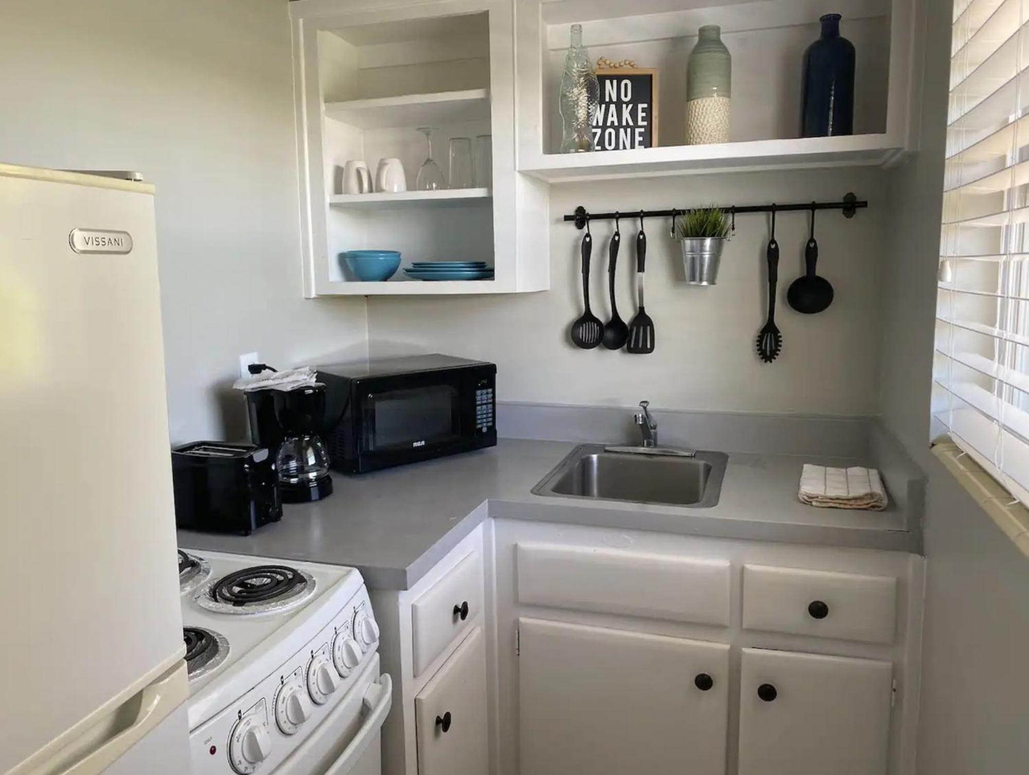 Tropical Breeze - Formerly Wells Manor Since 1953 Apartment
