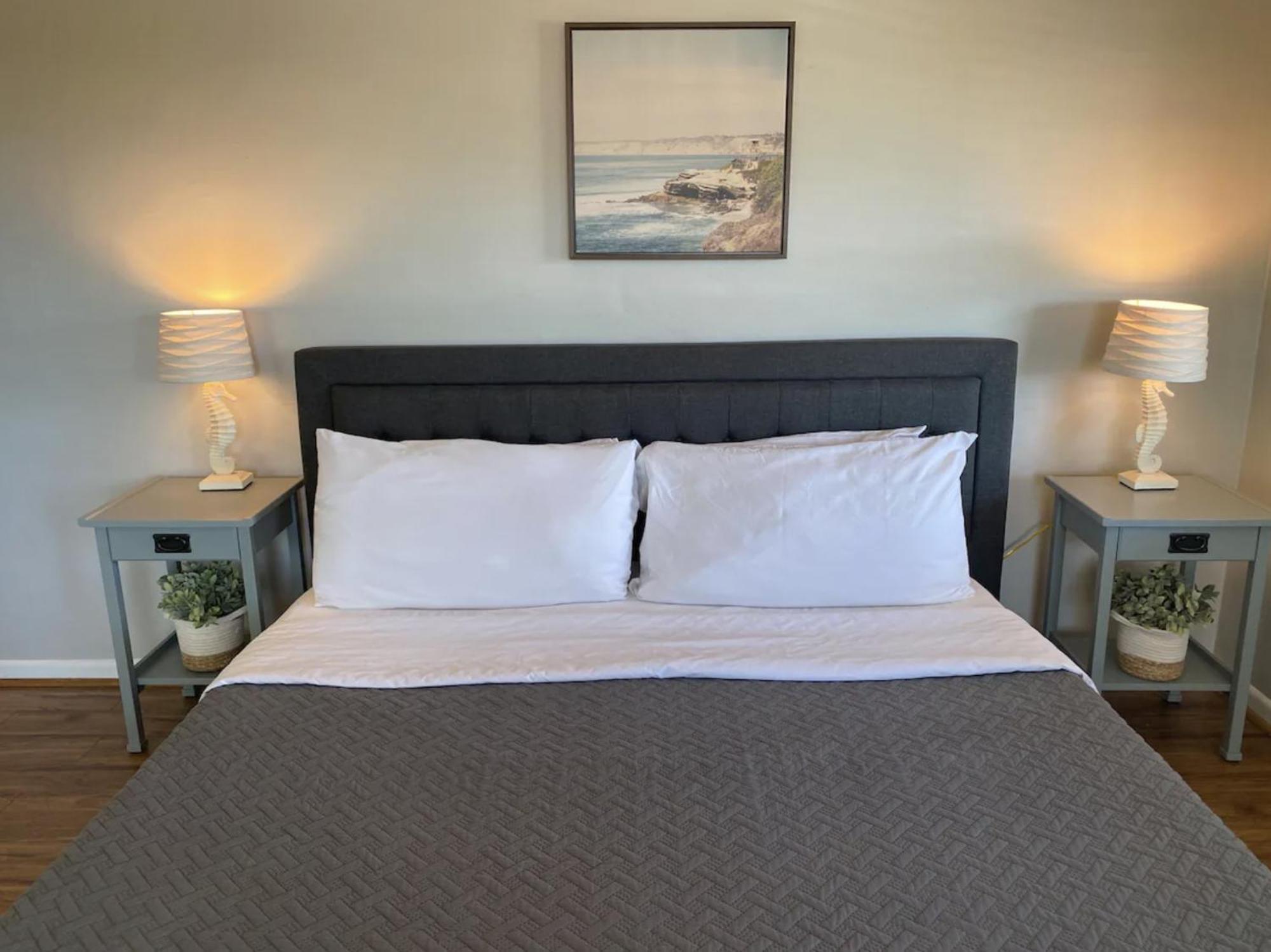 Tropical Breeze - Formerly Wells Manor Since 1953 Apartment *