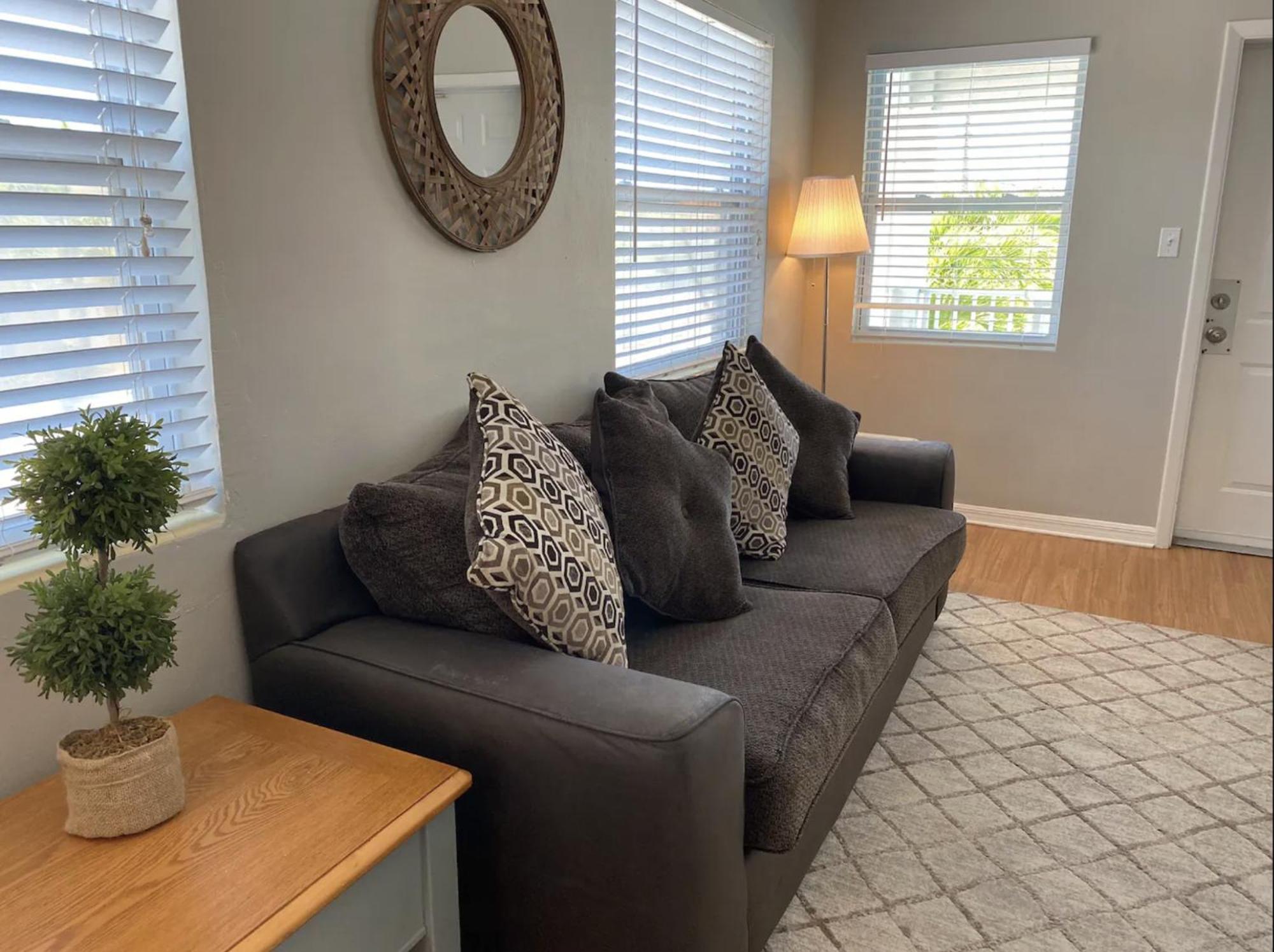 Apartment Tropical Breeze - Formerly Wells Manor Since 1953