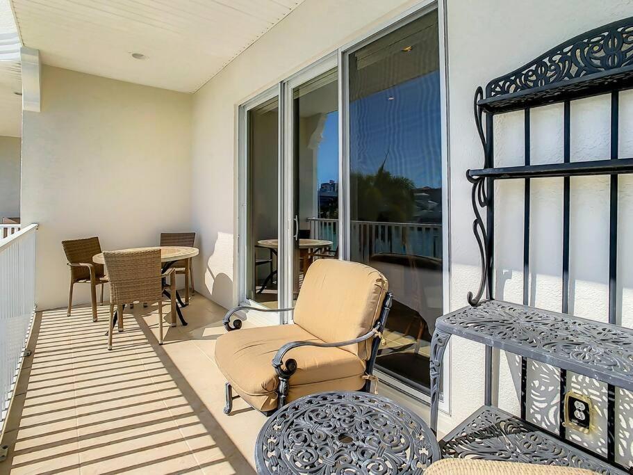 Clearwater Penthouse 5 Min Walk Heated Pool Clearwater Beach