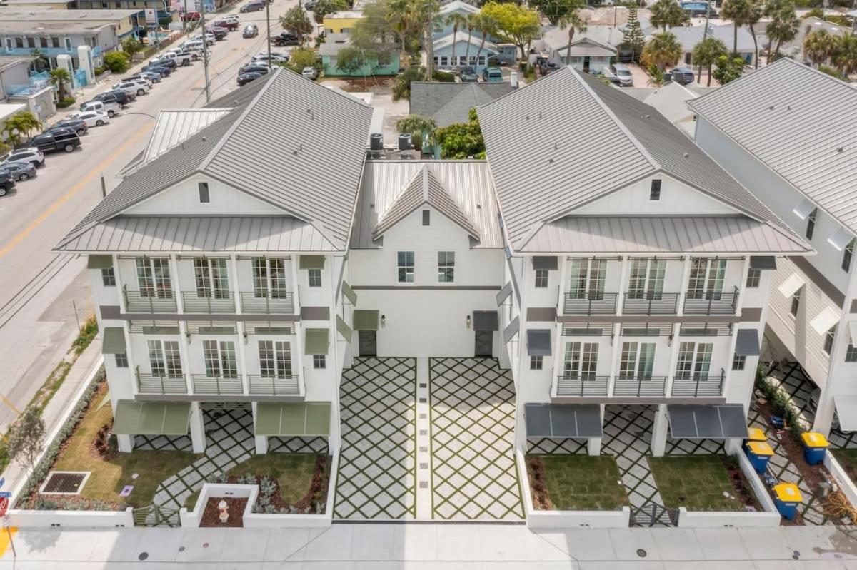 Holiday home New! The Jade House At The Gemma - Stunning 6 Bed, 7 Bath Home With Private Pool And Hot Tub, Steps To The Beach Clearwater Beach