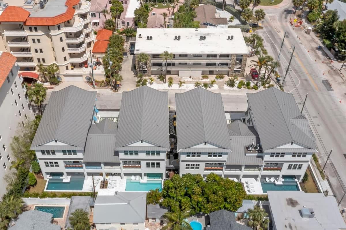 New! The Jade House At The Gemma - Stunning 6 Bed, 7 Bath Home With Private Pool And Hot Tub, Steps To The Beach Holiday home *